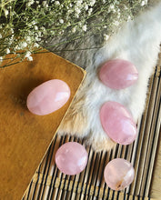 Load image into Gallery viewer, Rose Quartz Palm Stone
