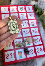 Load image into Gallery viewer, Yule Crystal Advent Calendar with Daily Affirmations &amp; Tarot Necklace
